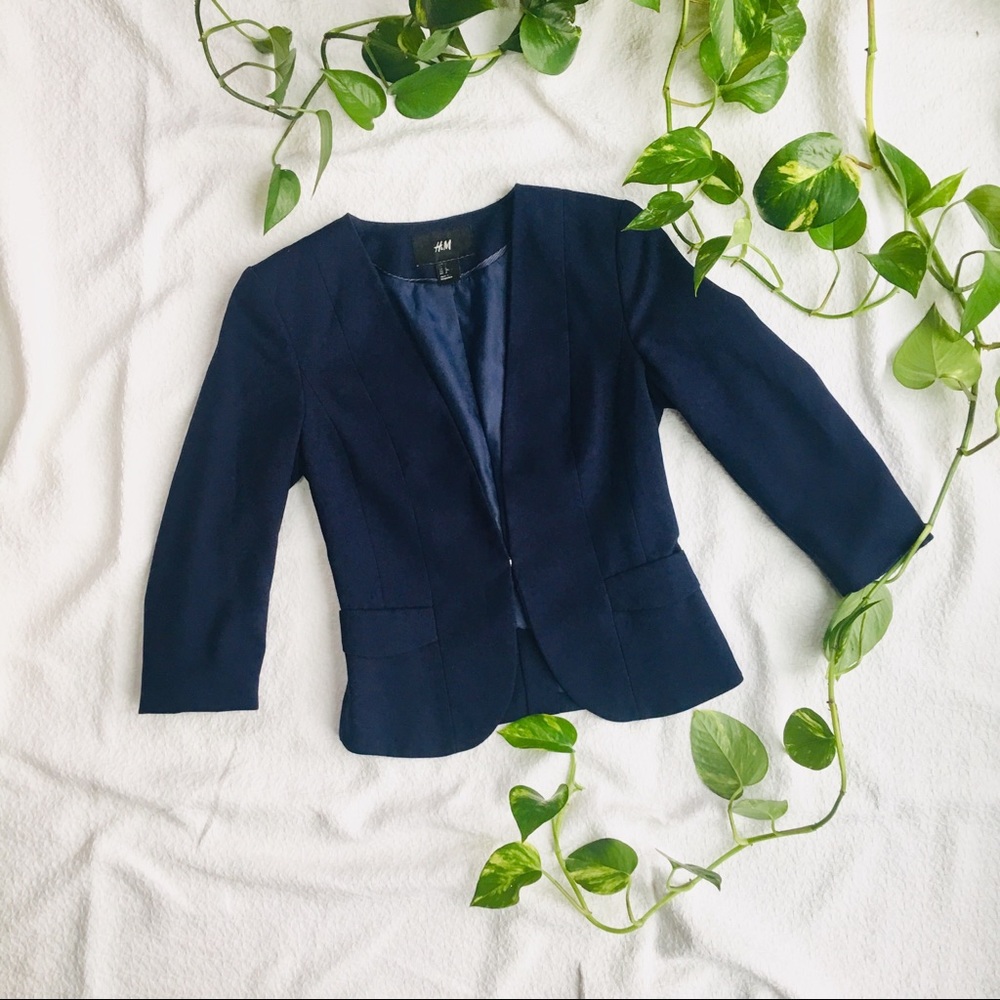 H&M•Navy 3/4 sleeve blazer